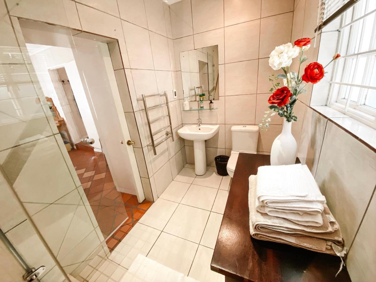Jonquil Guest Cottage ฟรันเชิค ภายนอก รูปภาพ
